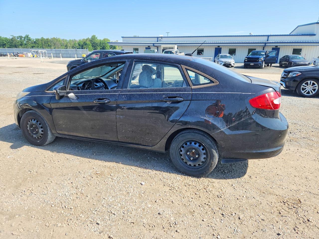 2013 FORD FIESTA SE — Фото 2 из 12