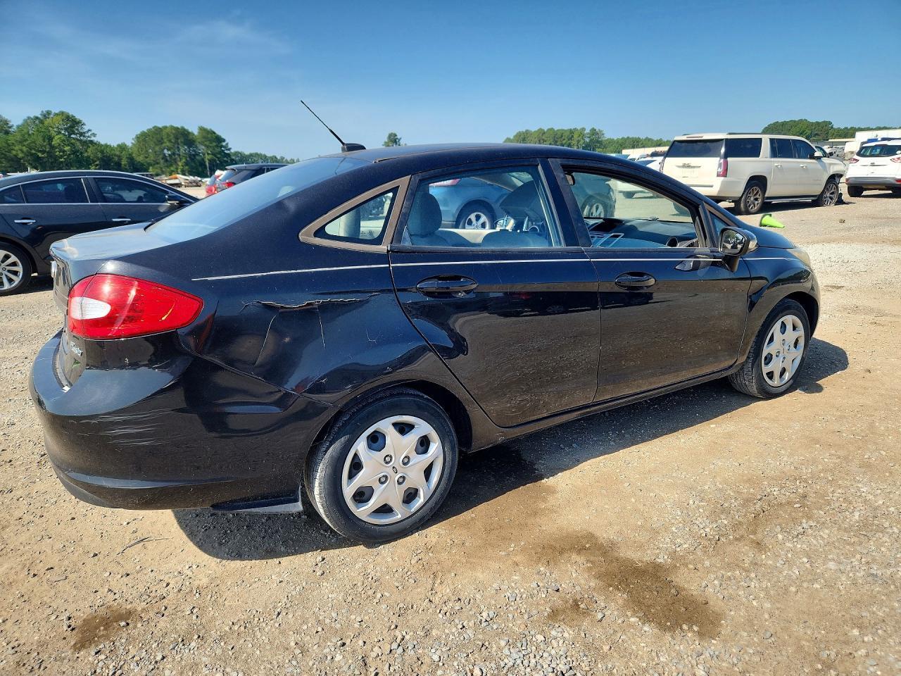 2013 FORD FIESTA SE — Фото 3 из 12