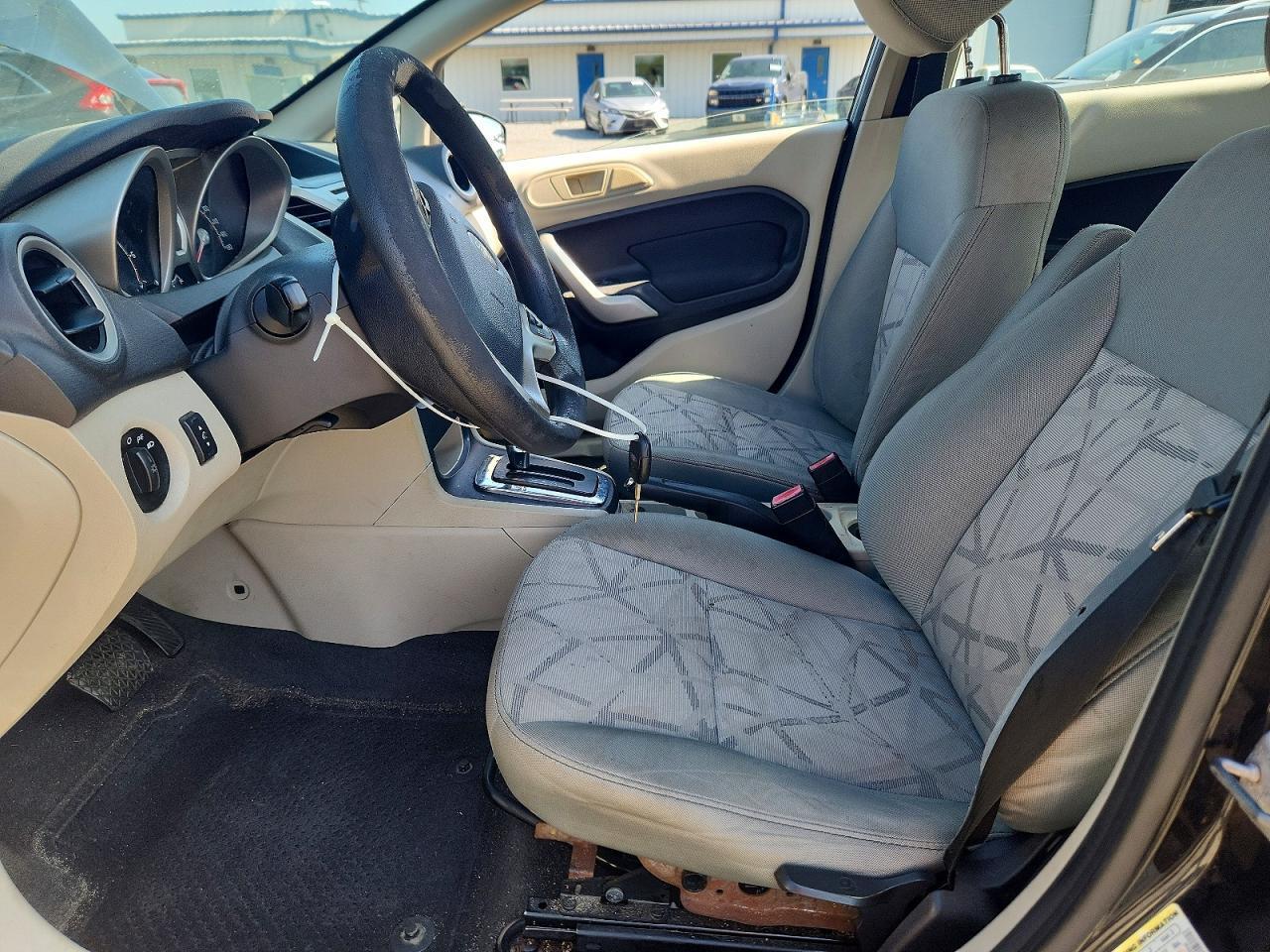 2013 FORD FIESTA SE — Фото 7 из 12