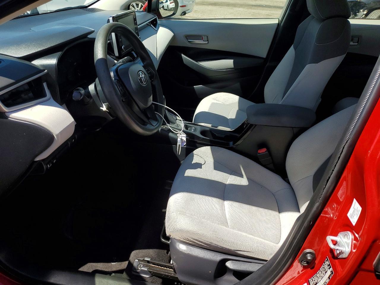 2020 TOYOTA COROLLA LE — Фото 7 из 12