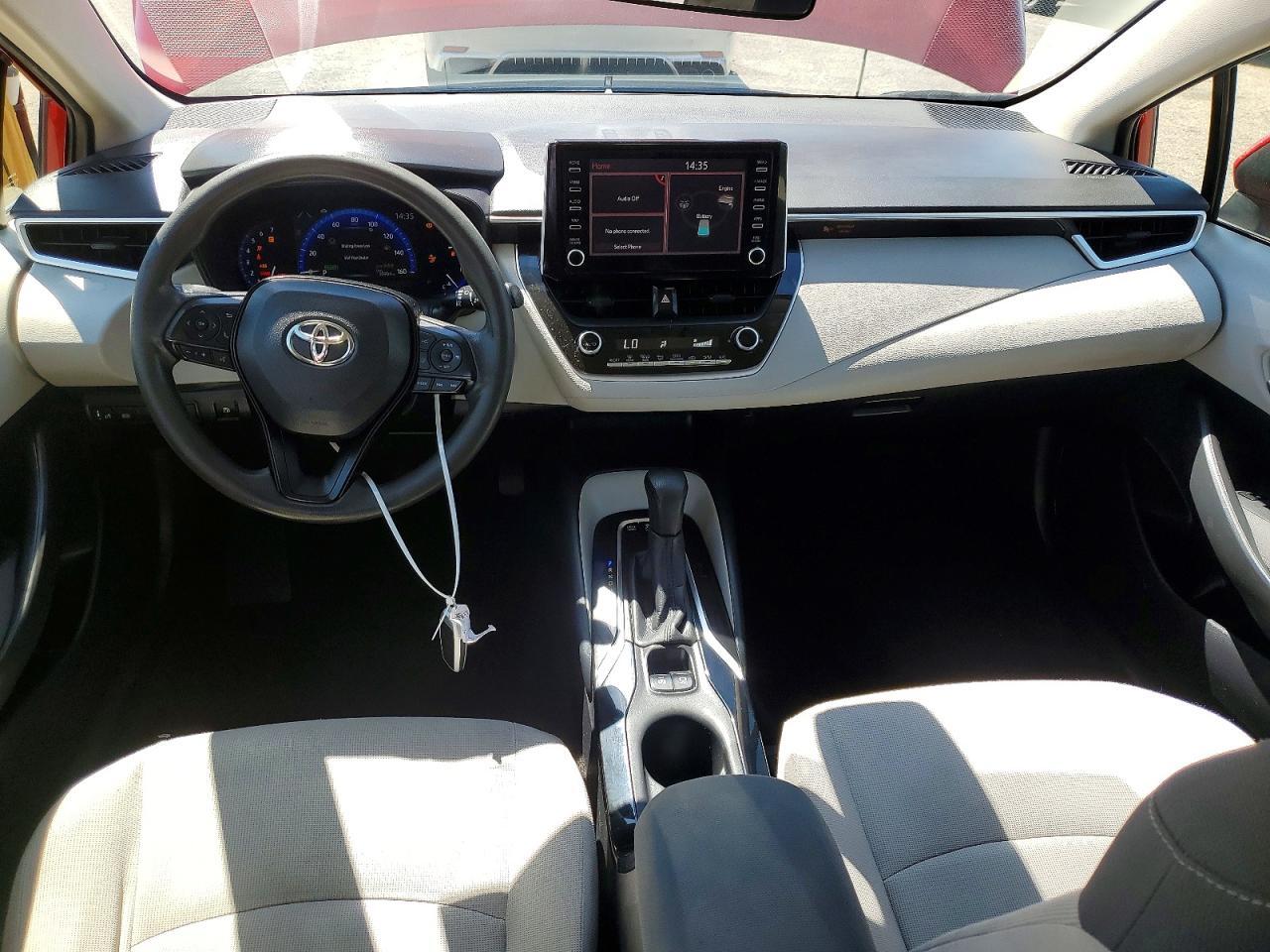2020 TOYOTA COROLLA LE — Фото 8 из 12