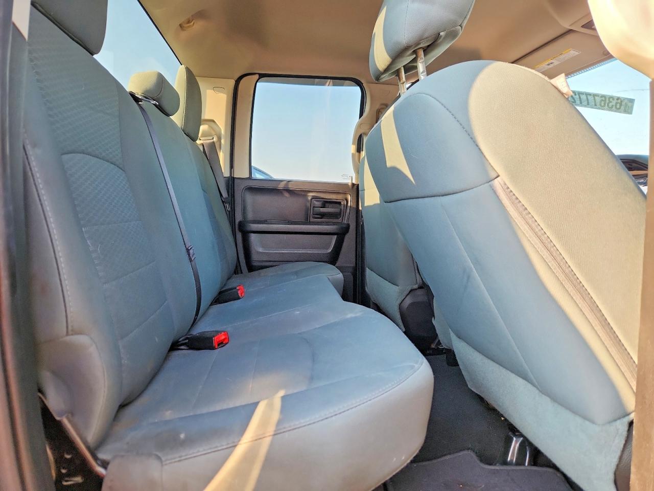 2016 RAM 1500 ST — Фото 10 из 13