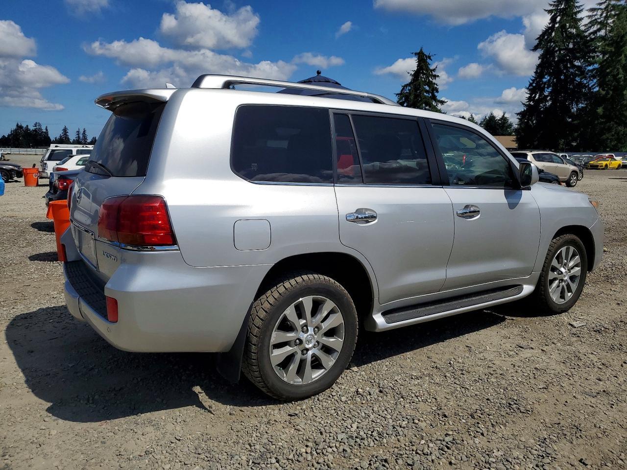 2010 LEXUS LX 570 — Фото 3 из 13