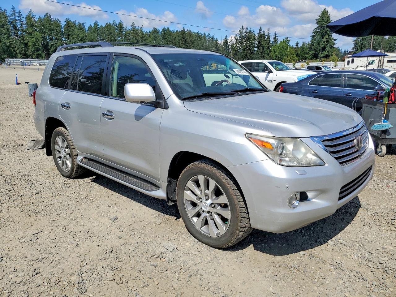 2010 LEXUS LX 570 — Фото 4 из 13