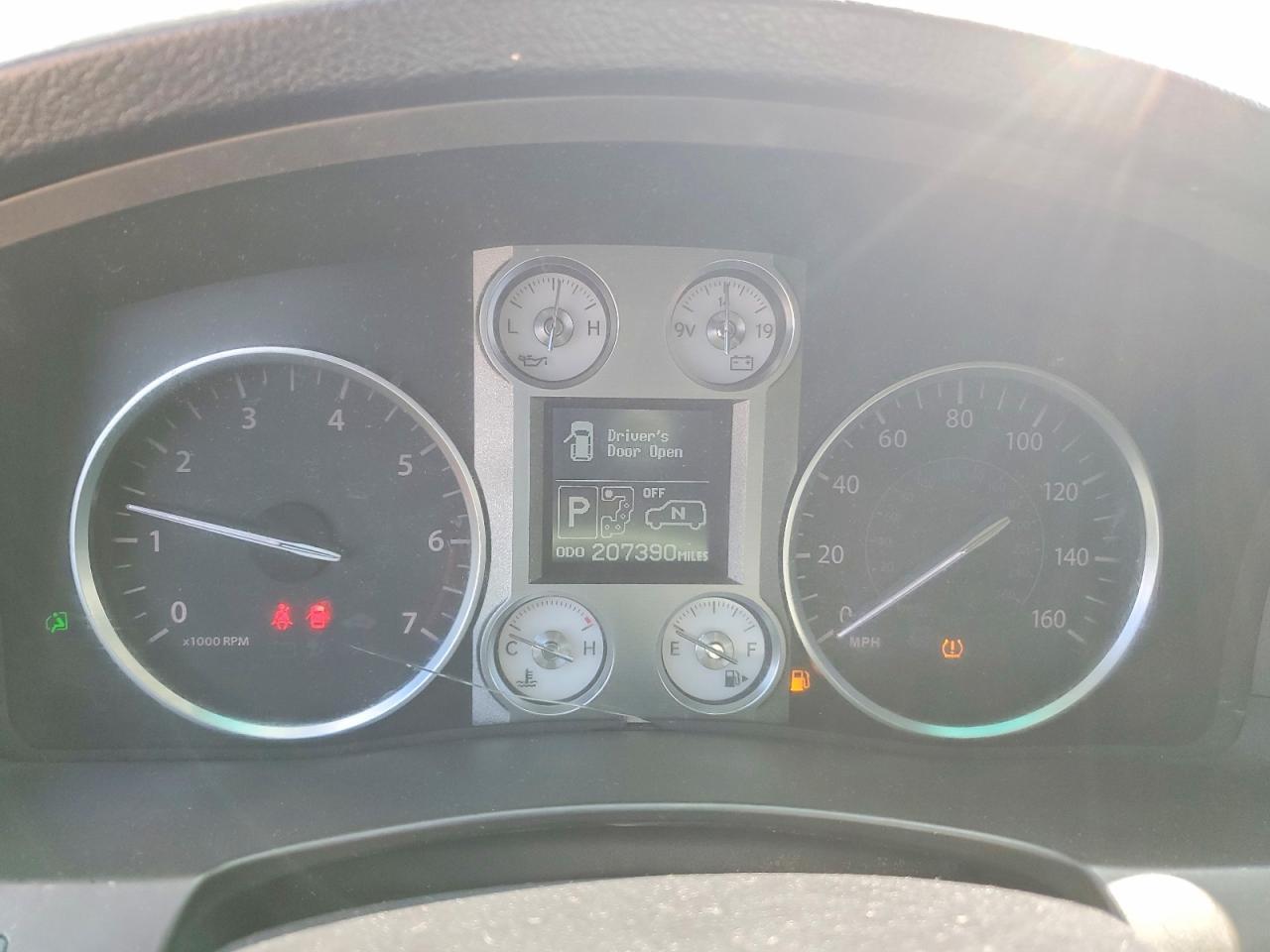 2010 LEXUS LX 570 — Фото 9 из 13