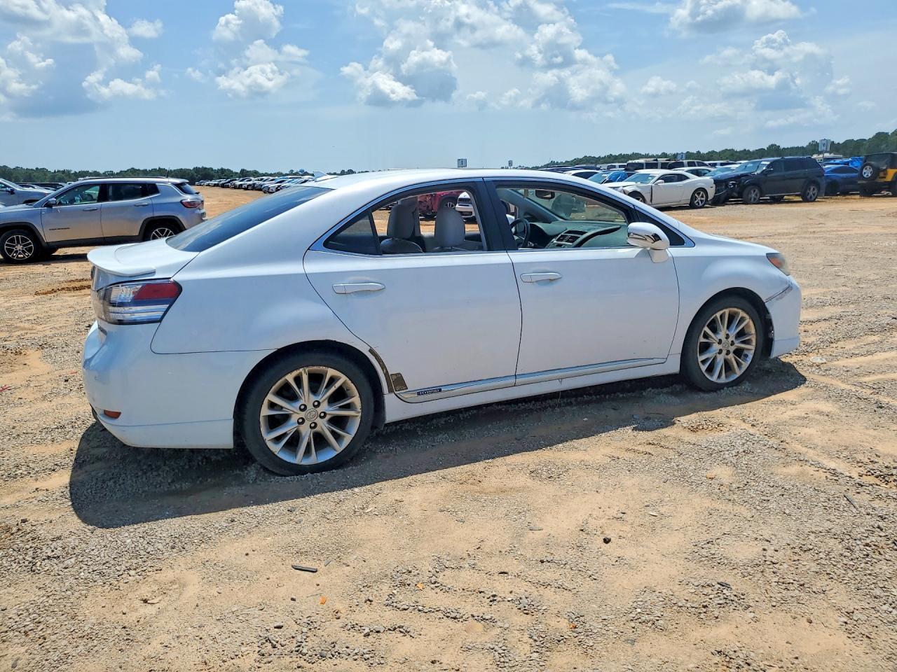 2010 LEXUS HS 250H — Фото 3 из 12
