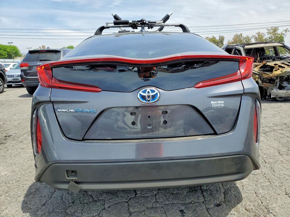 2020 TOYOTA PRIUS PRIME LE — Фото 6 из 12