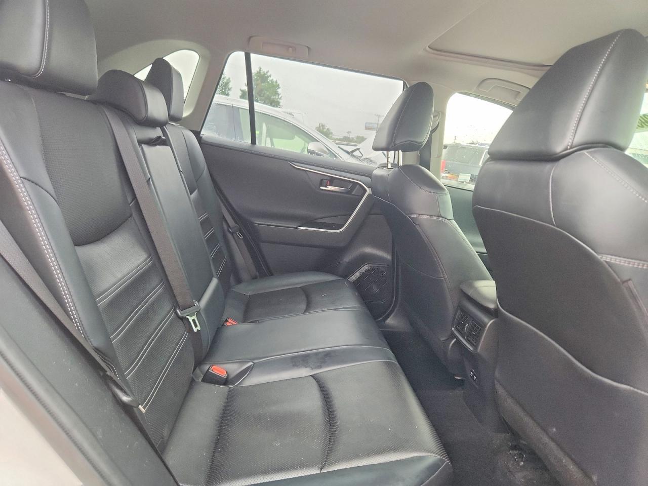 2020 TOYOTA RAV4 LIMITED — Фото 11 из 13
