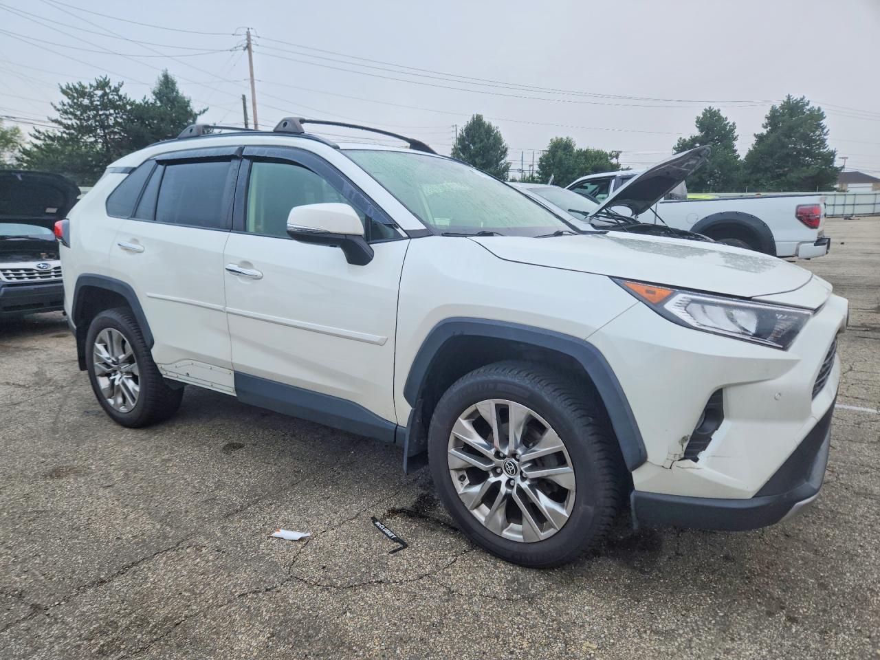2020 TOYOTA RAV4 LIMITED — Фото 4 из 13
