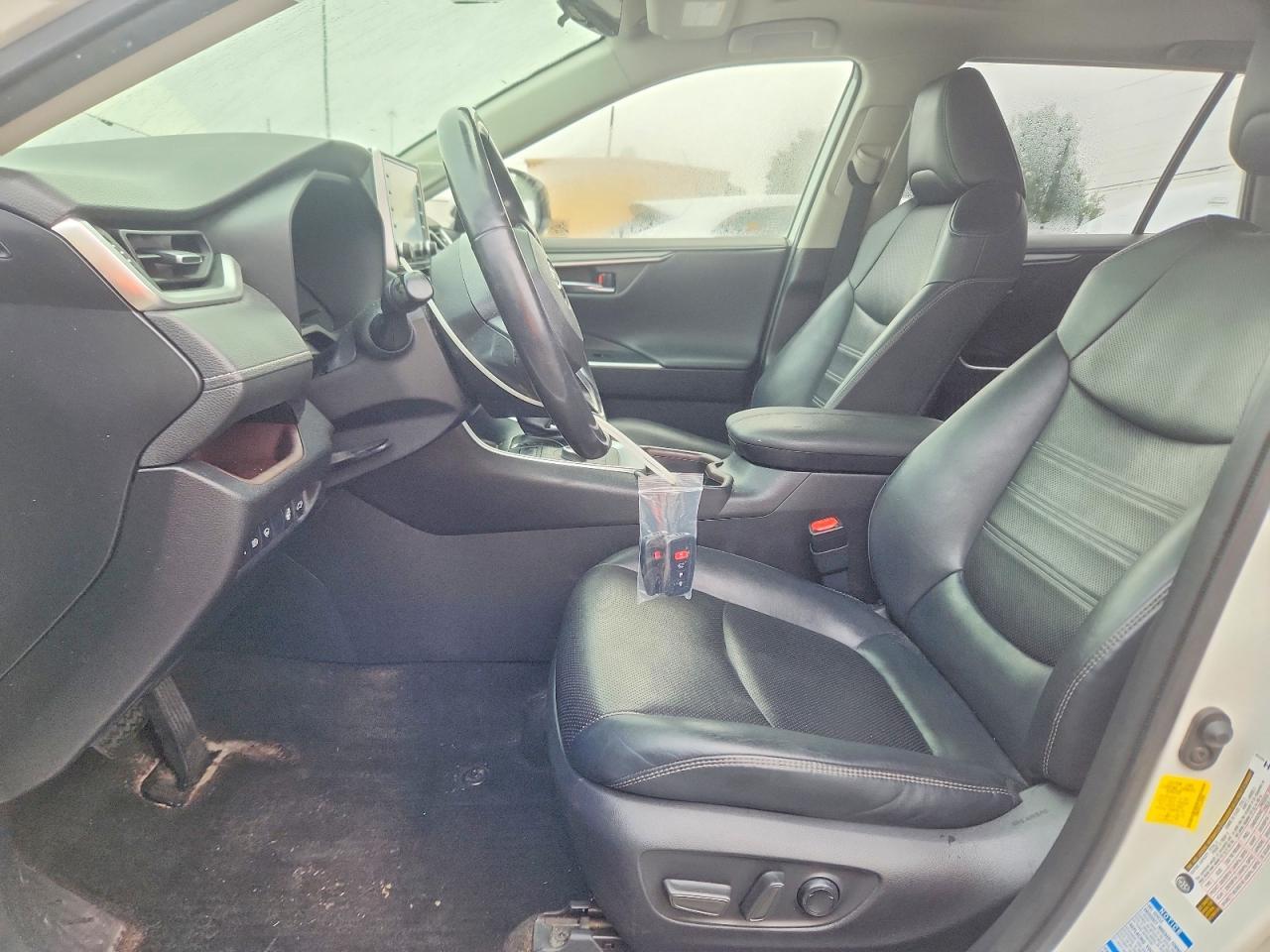 2020 TOYOTA RAV4 LIMITED — Фото 7 из 13