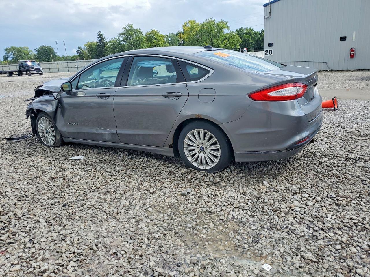 2013 FORD FUSION SE HYBRID — Фото 2 из 12