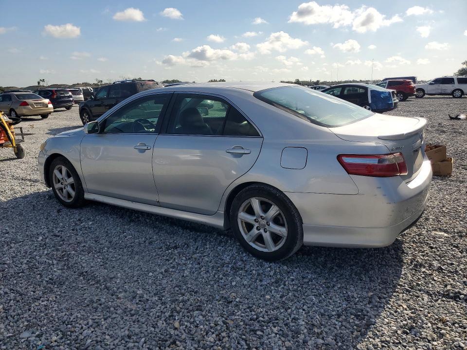2007 TOYOTA CAMRY SE — Фото 2 из 12