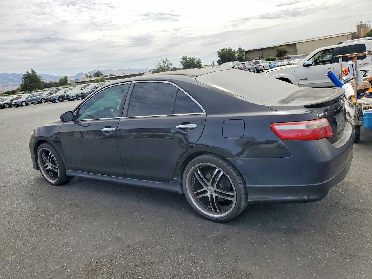 2007 TOYOTA CAMRY SE — Фото 2 из 12