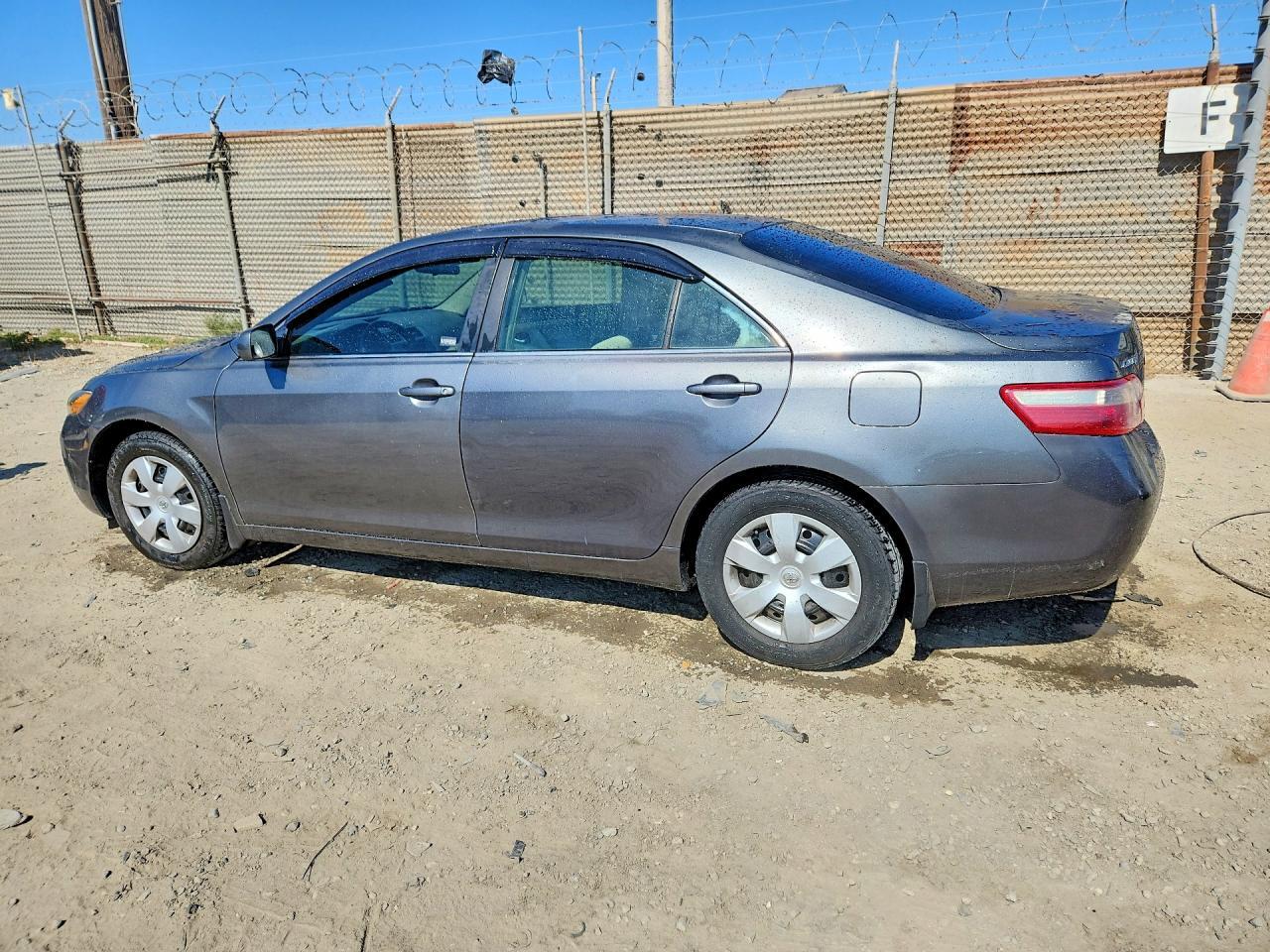 2007 TOYOTA CAMRY LE — Фото 2 из 12