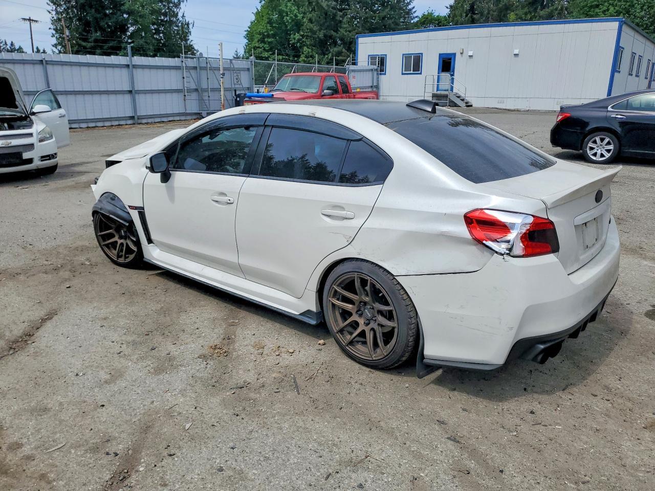 2016 SUBARU WRX PREMIUM — Фото 2 из 12