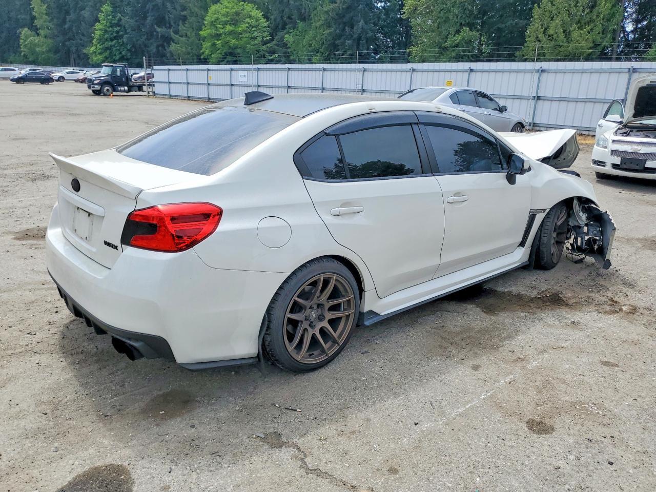 2016 SUBARU WRX PREMIUM — Фото 3 из 12