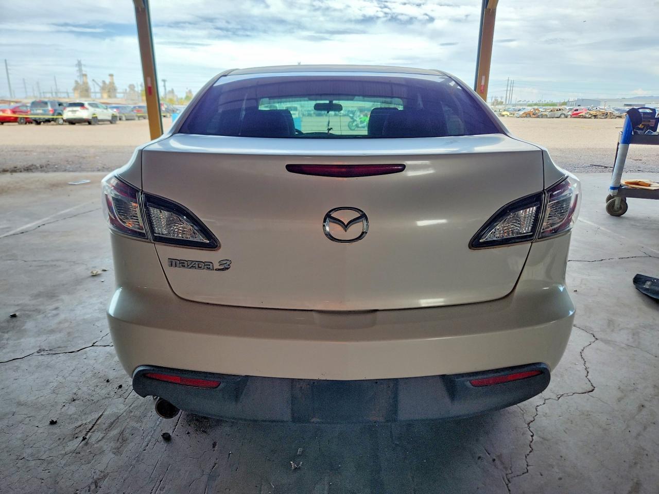 2010 MAZDA 3 I — Фото 6 из 12
