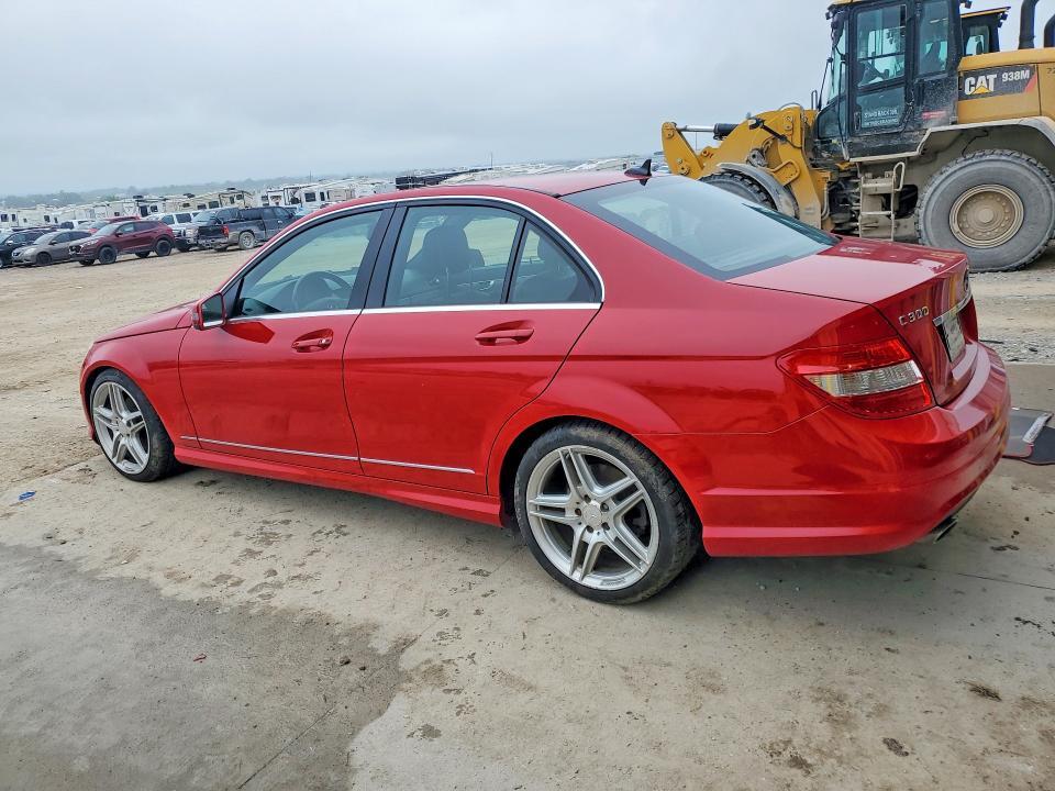 2010 MERCEDES-BENZ C 300 4MATIC — Фото 2 из 12