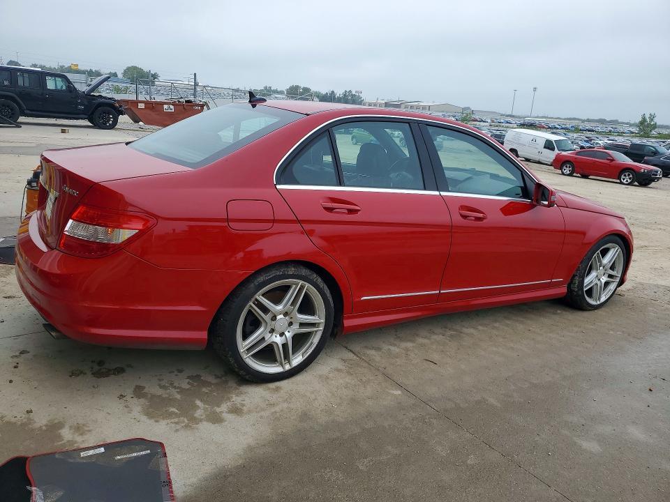 2010 MERCEDES-BENZ C 300 4MATIC — Фото 3 из 12
