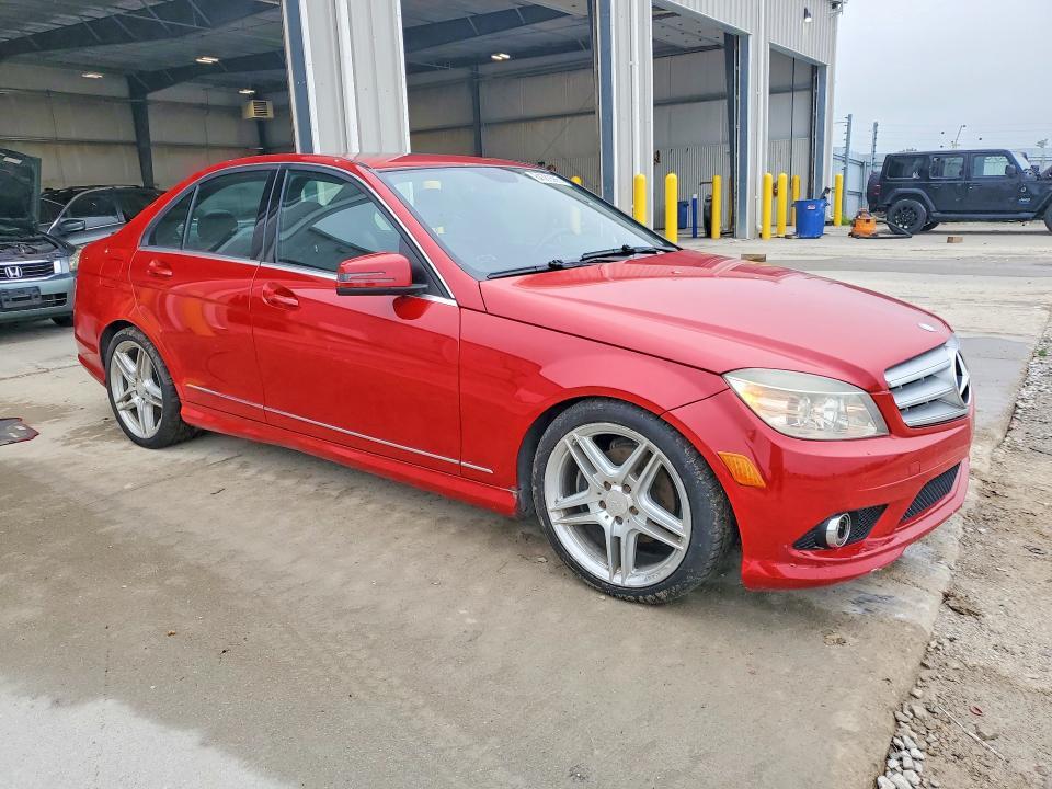 2010 MERCEDES-BENZ C 300 4MATIC — Фото 4 из 12