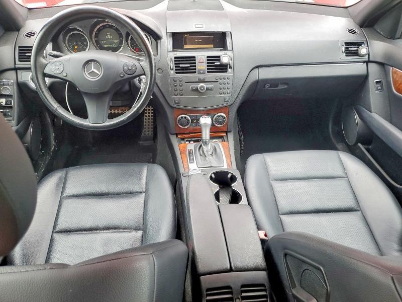 2010 MERCEDES-BENZ C 300 4MATIC — Фото 8 из 12