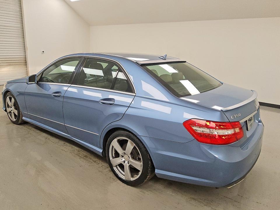 2010 MERCEDES-BENZ E 350 — Фото 2 из 12