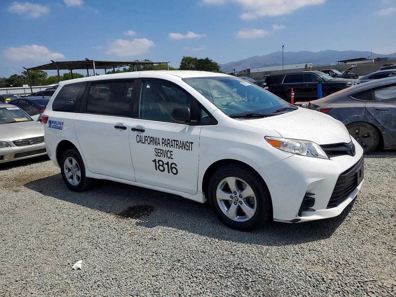2020 TOYOTA SIENNA L — Фото 4 из 13