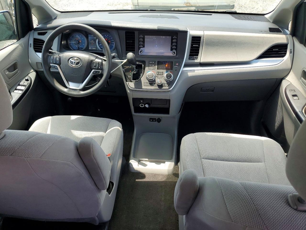 2020 TOYOTA SIENNA L — Фото 8 из 13
