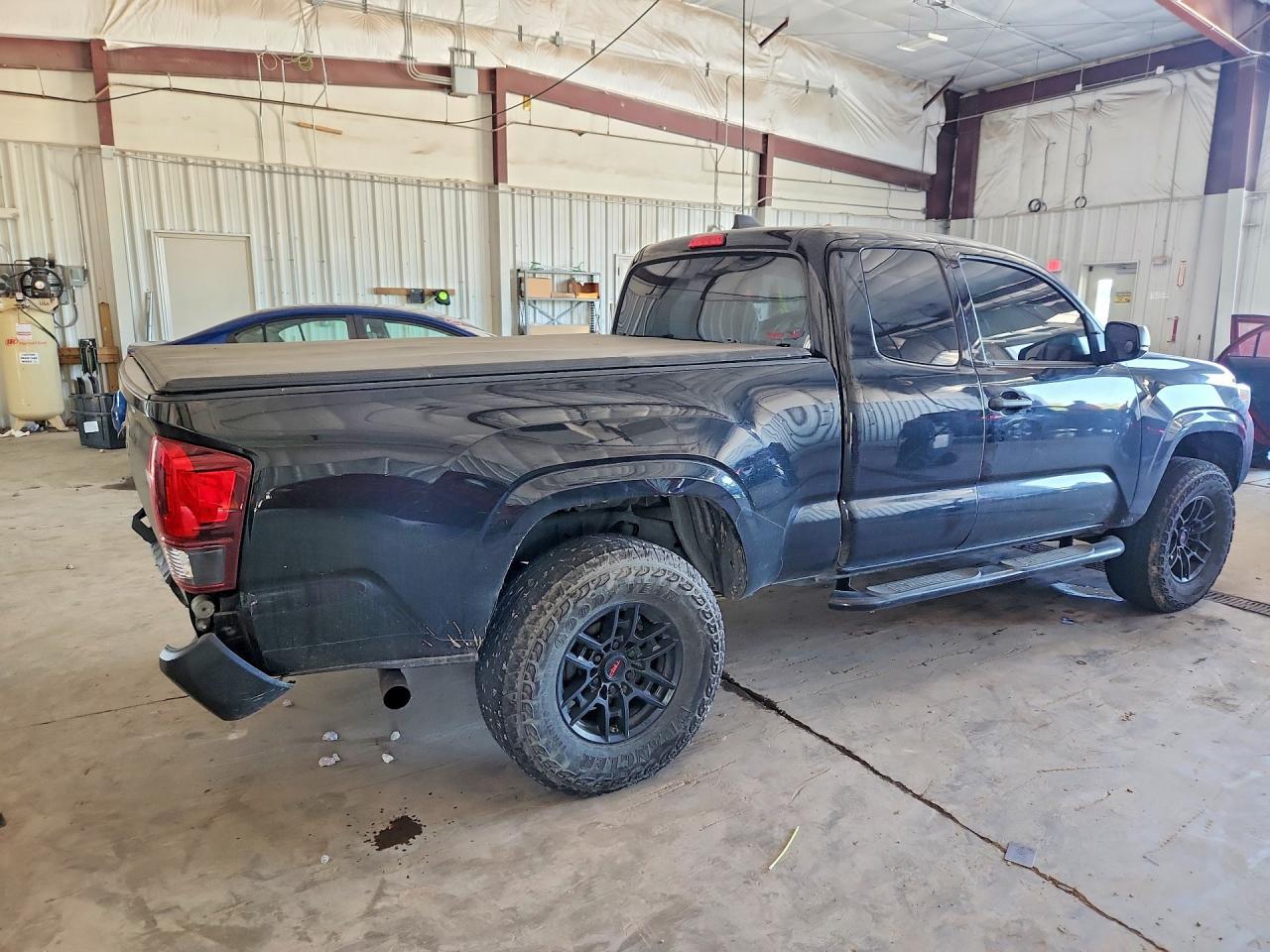 2020 TOYOTA TACOMA ACCESS CAB — Фото 3 из 12