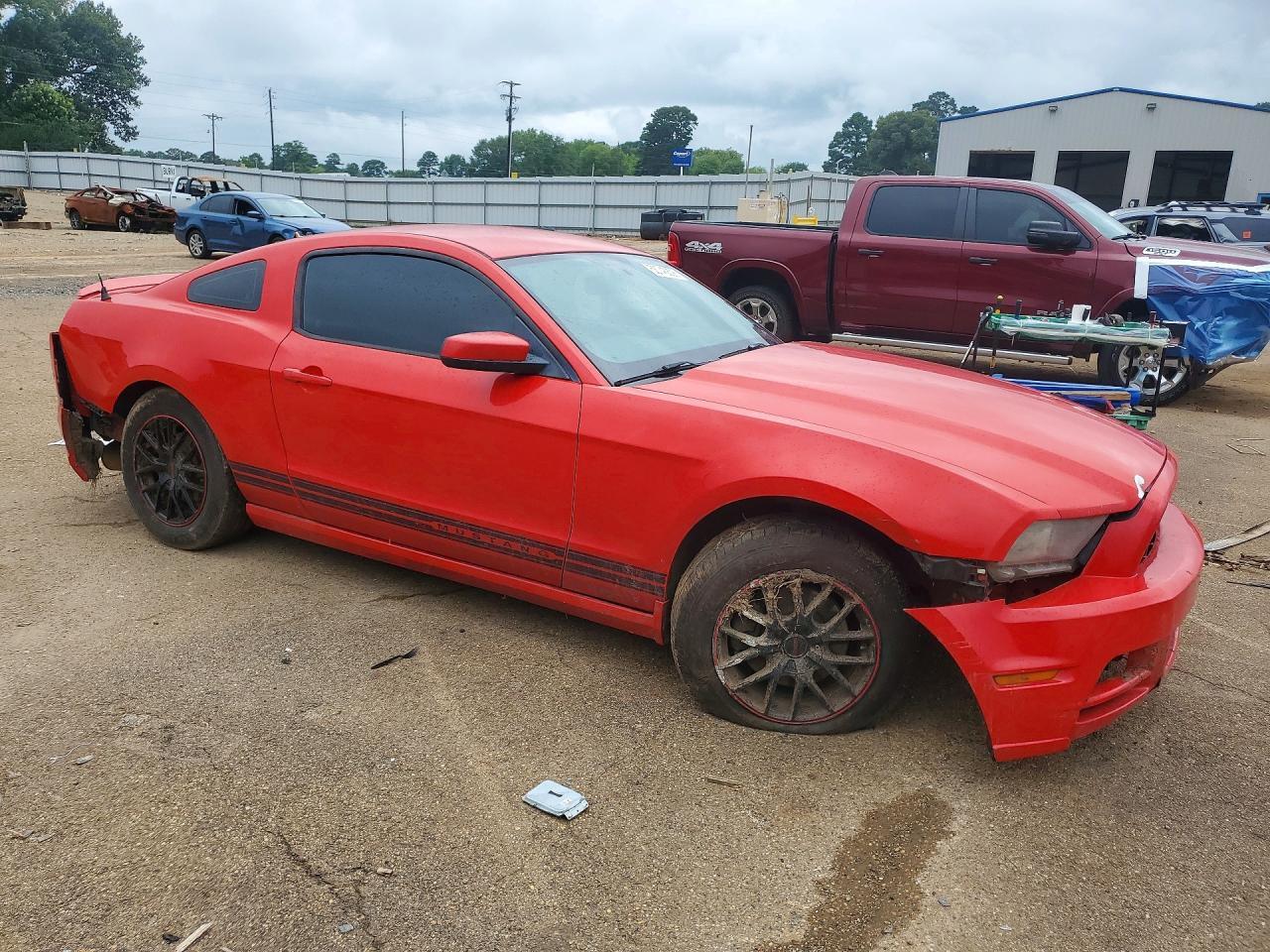2013 FORD MUSTANG — Фото 4 из 13