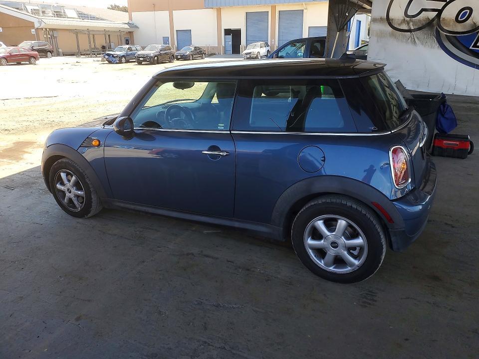 2010 MINI COOPER — Фото 2 из 12