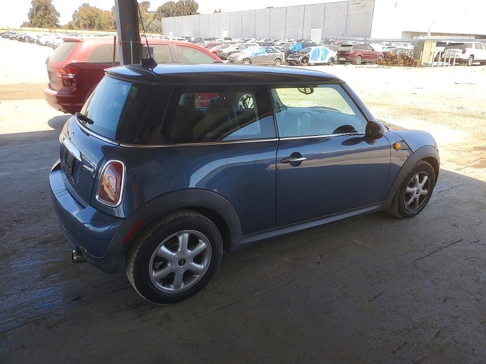 2010 MINI COOPER — Фото 3 из 12