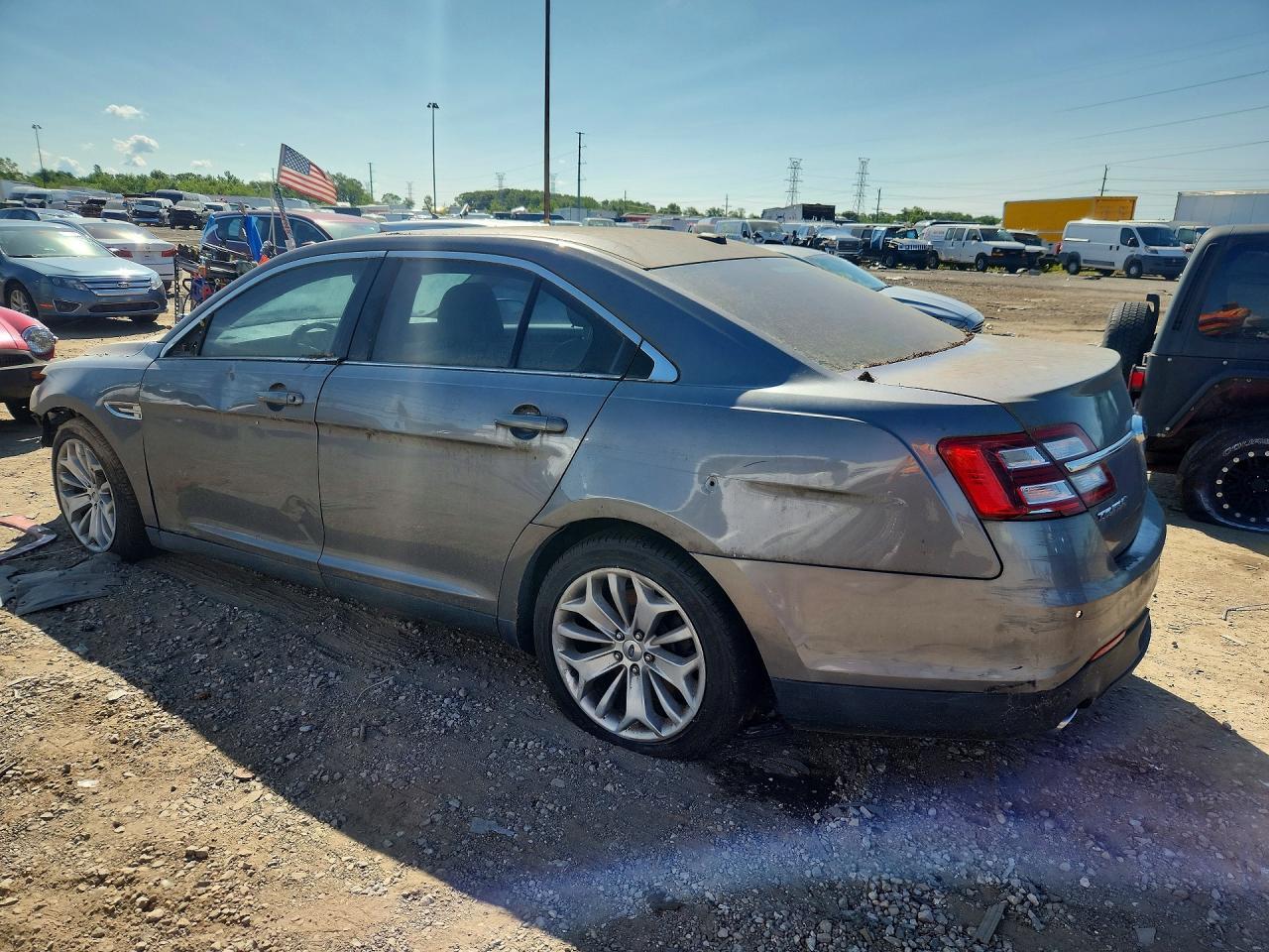 2013 FORD TAURUS LIMITED — Фото 2 из 12