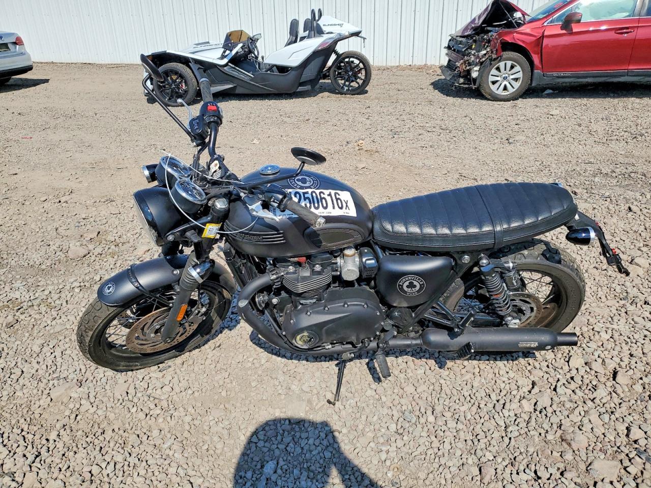 2020 TRIUMPH MOTORCYCLE BONNEVILLE T120 — Фото 3 из 9