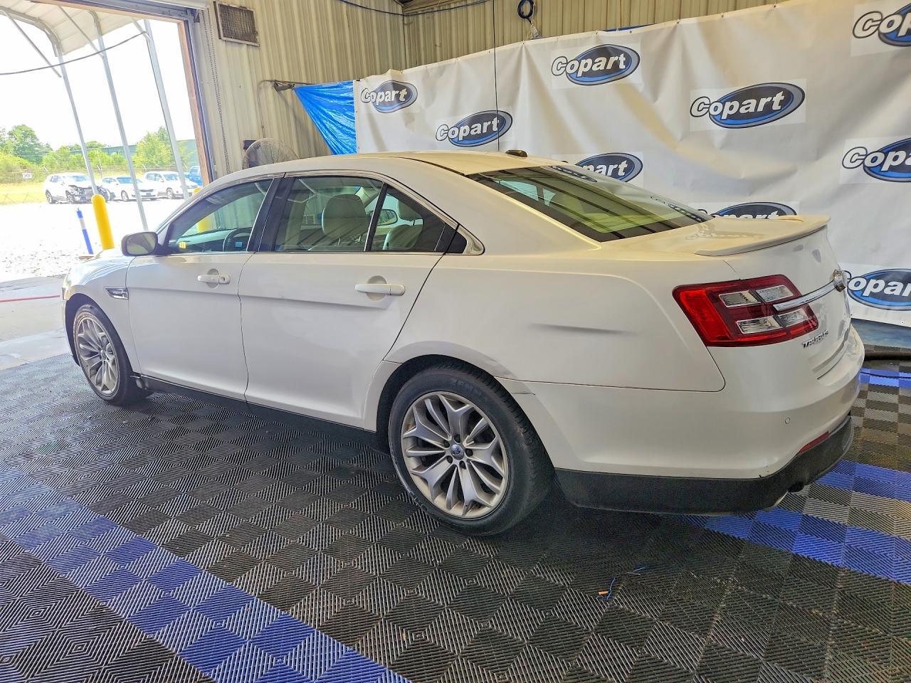 2013 FORD TAURUS LIMITED — Фото 2 из 12