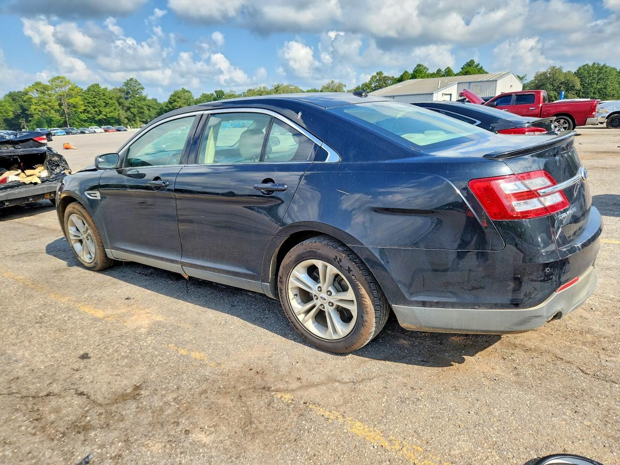 2013 FORD TAURUS SEL — Фото 2 из 12
