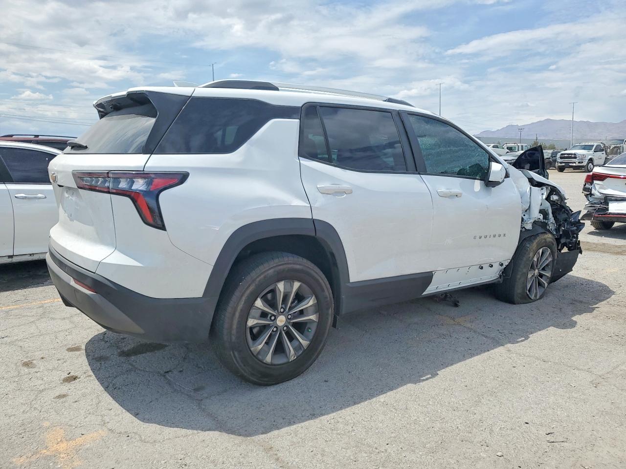 2025 CHEVROLET EQUINOX LT — Фото 3 из 14