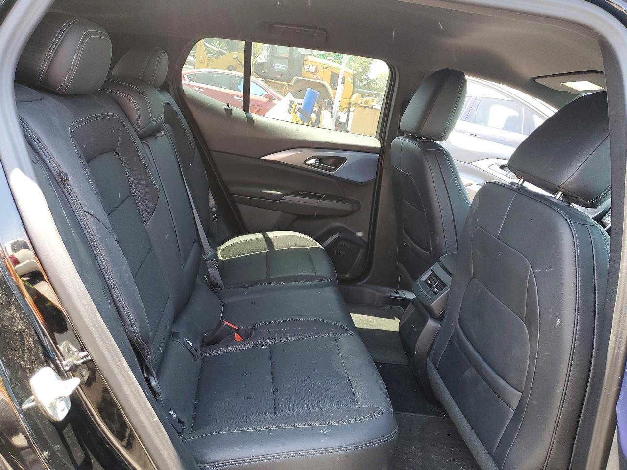 2025 CHEVROLET EQUINOX LT — Фото 11 из 14