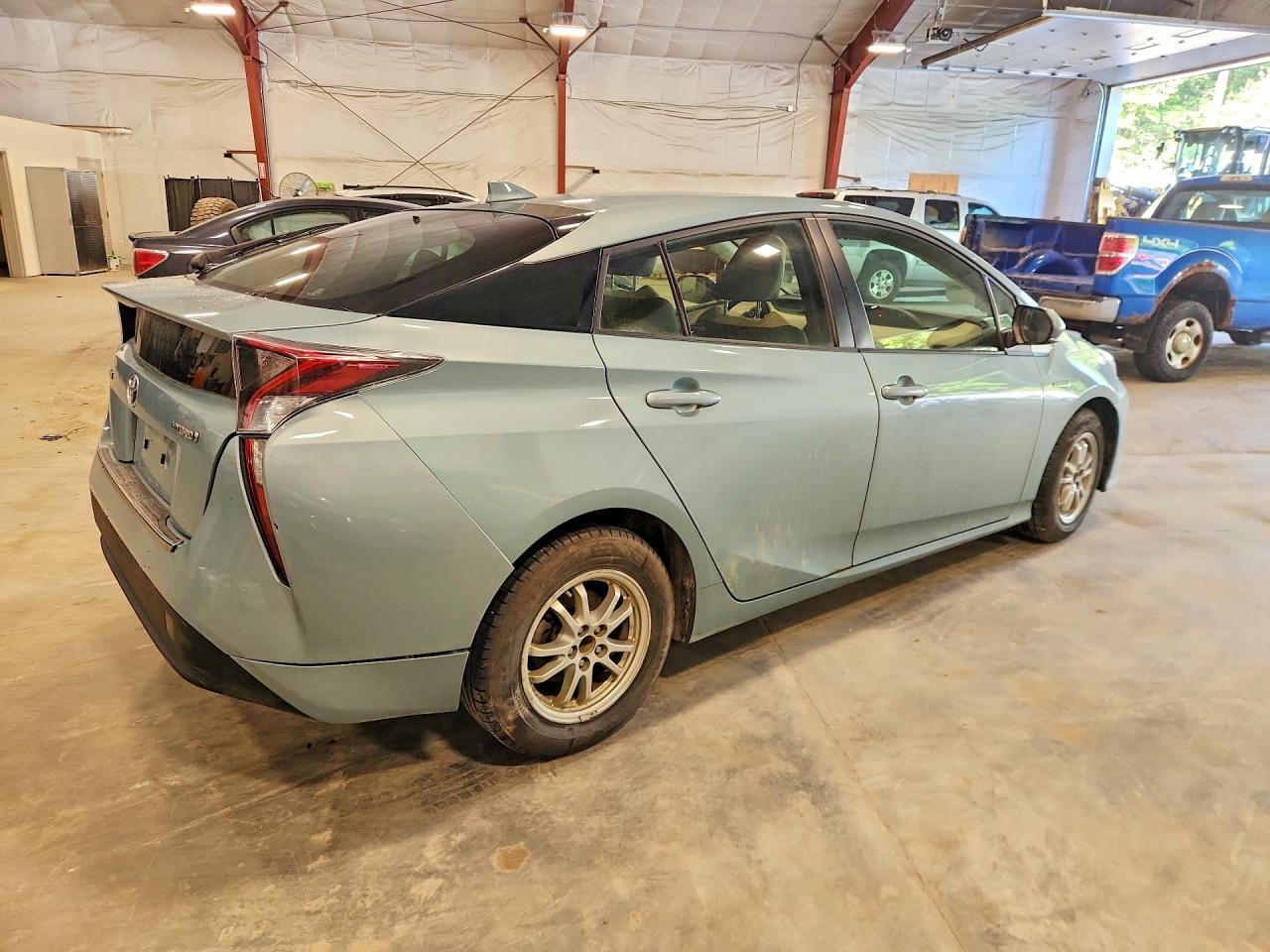 2016 TOYOTA PRIUS TWO — Фото 3 из 12