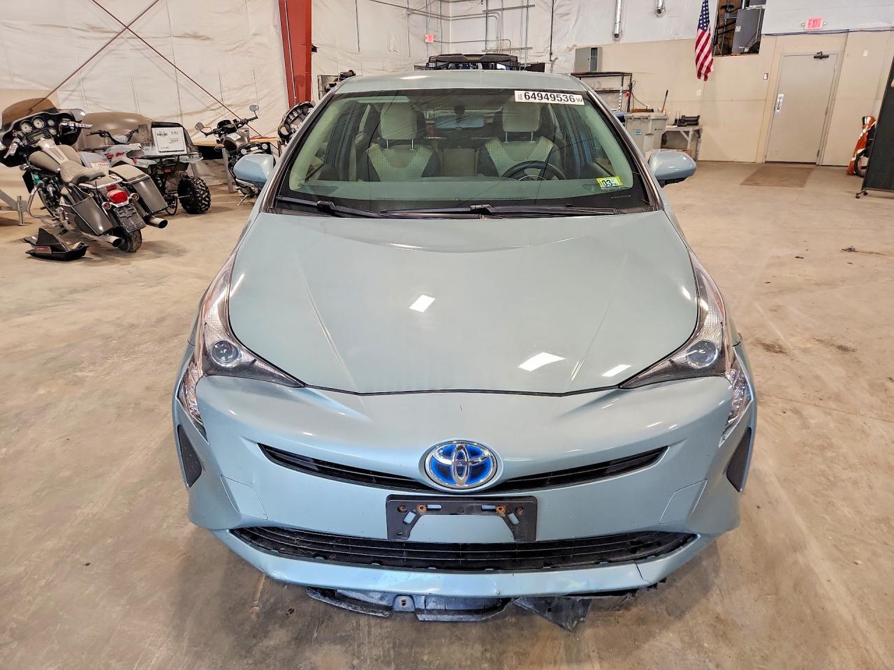 2016 TOYOTA PRIUS TWO — Фото 5 из 12