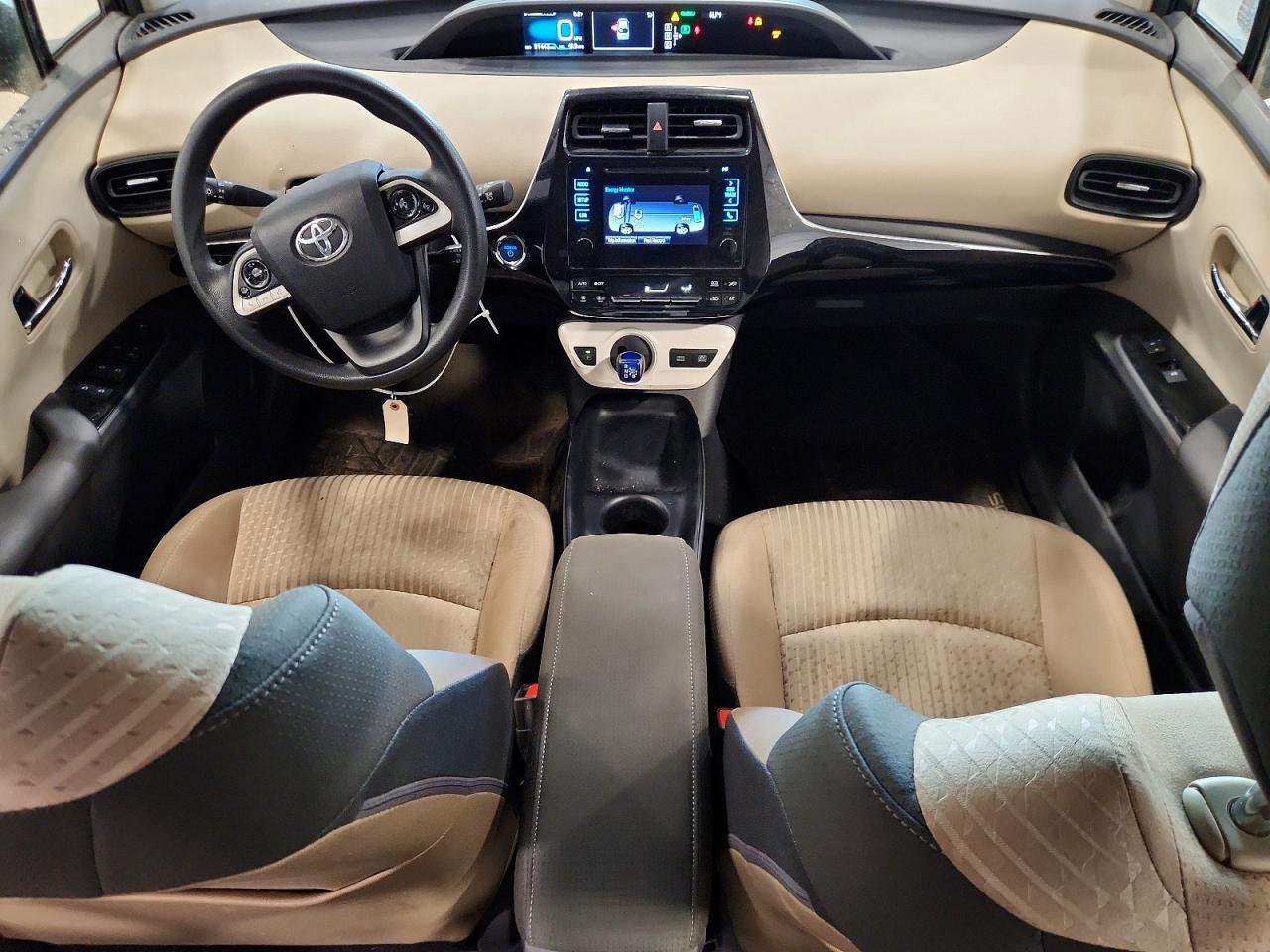 2016 TOYOTA PRIUS TWO — Фото 8 из 12