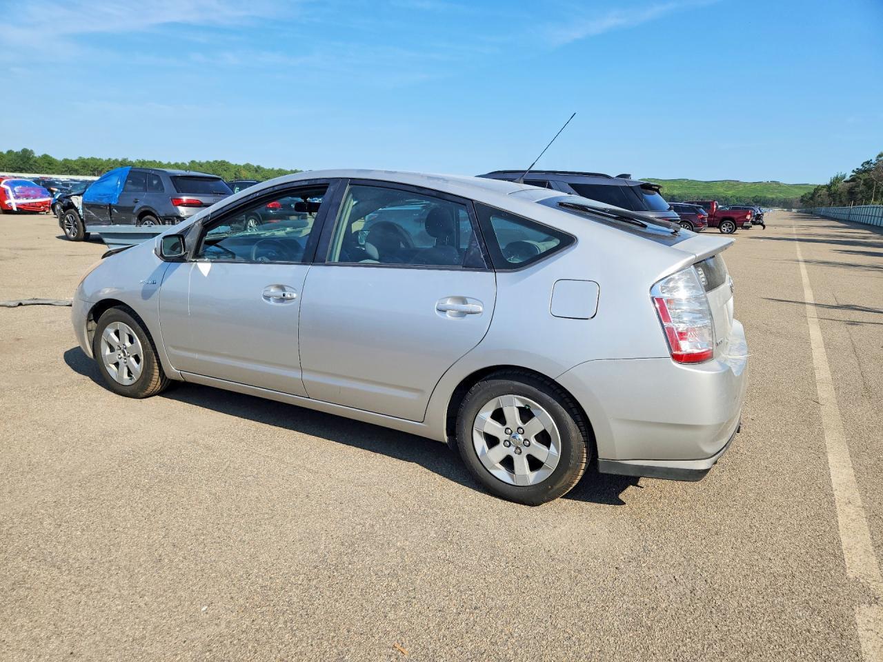 2007 TOYOTA PRIUS BASE — Фото 2 из 12