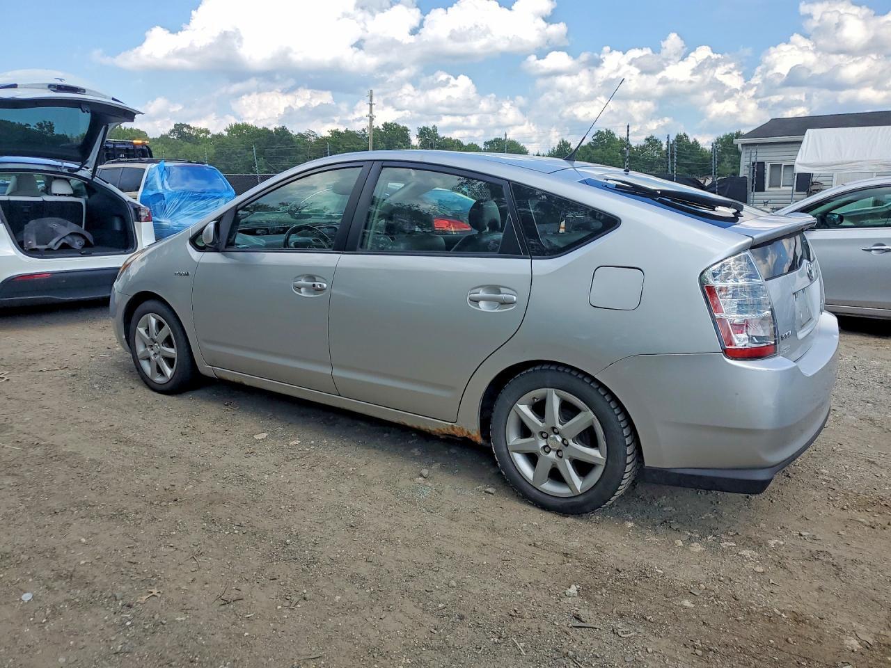 2007 TOYOTA PRIUS BASE — Фото 2 из 12