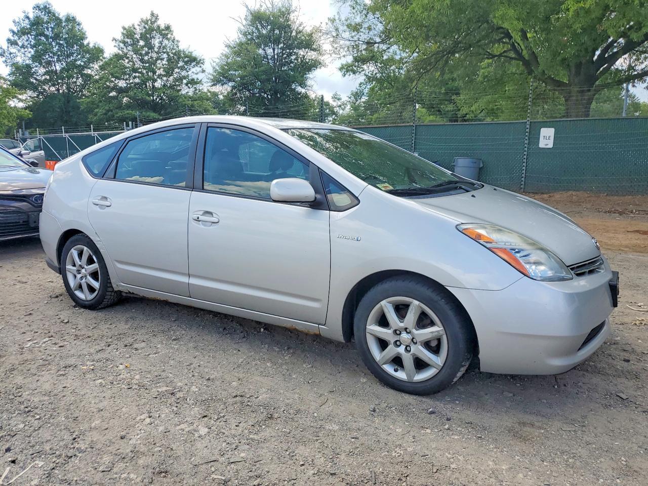 2007 TOYOTA PRIUS BASE — Фото 4 из 12