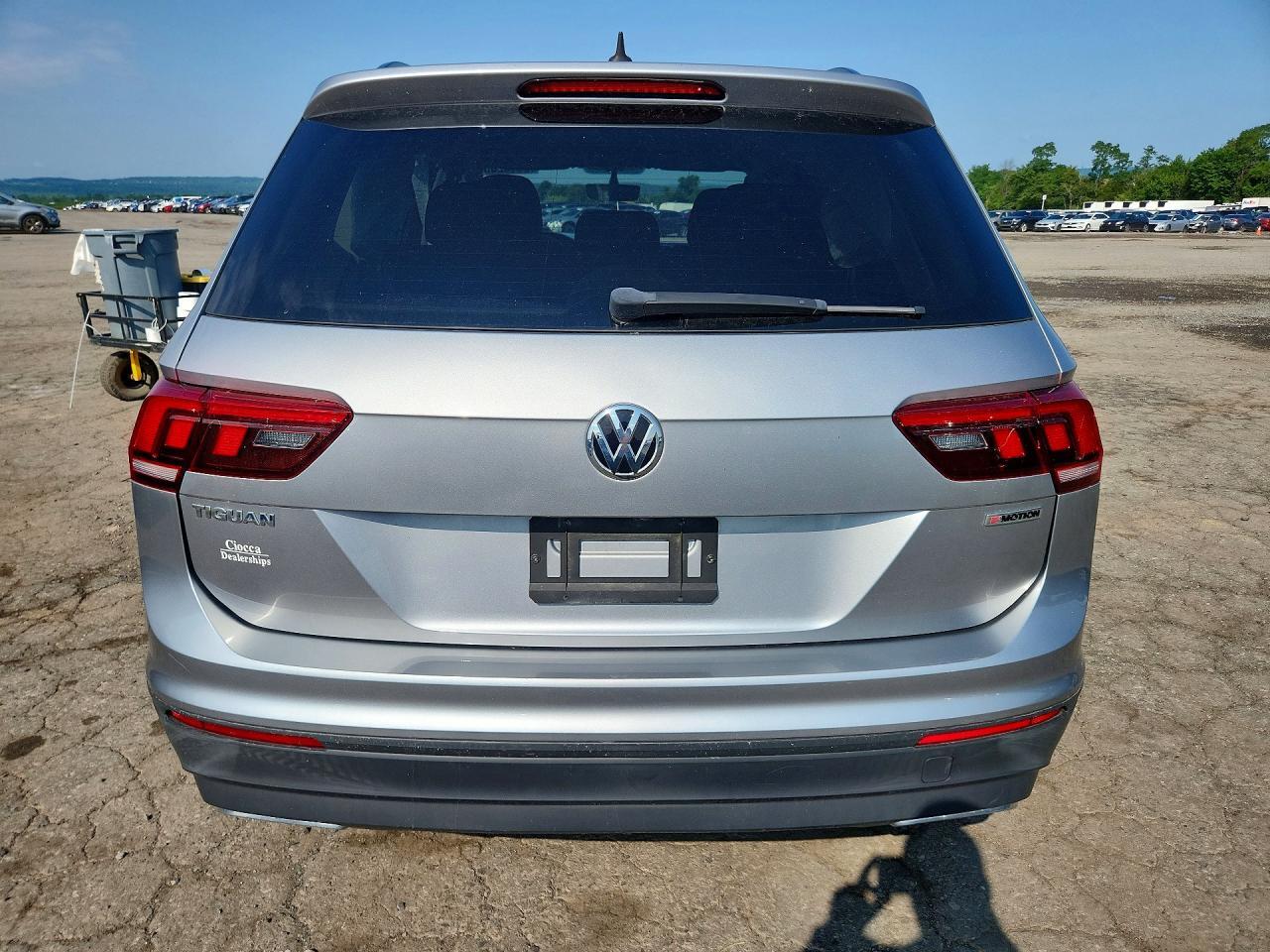 2020 VOLKSWAGEN TIGUAN S — Фото 6 из 13