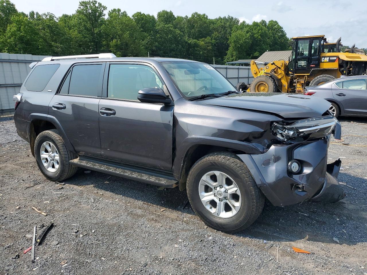 2016 TOYOTA 4RUNNER SR5 — Фото 4 из 13