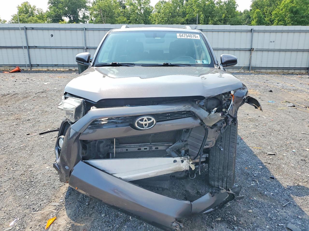 2016 TOYOTA 4RUNNER SR5 — Фото 5 из 13