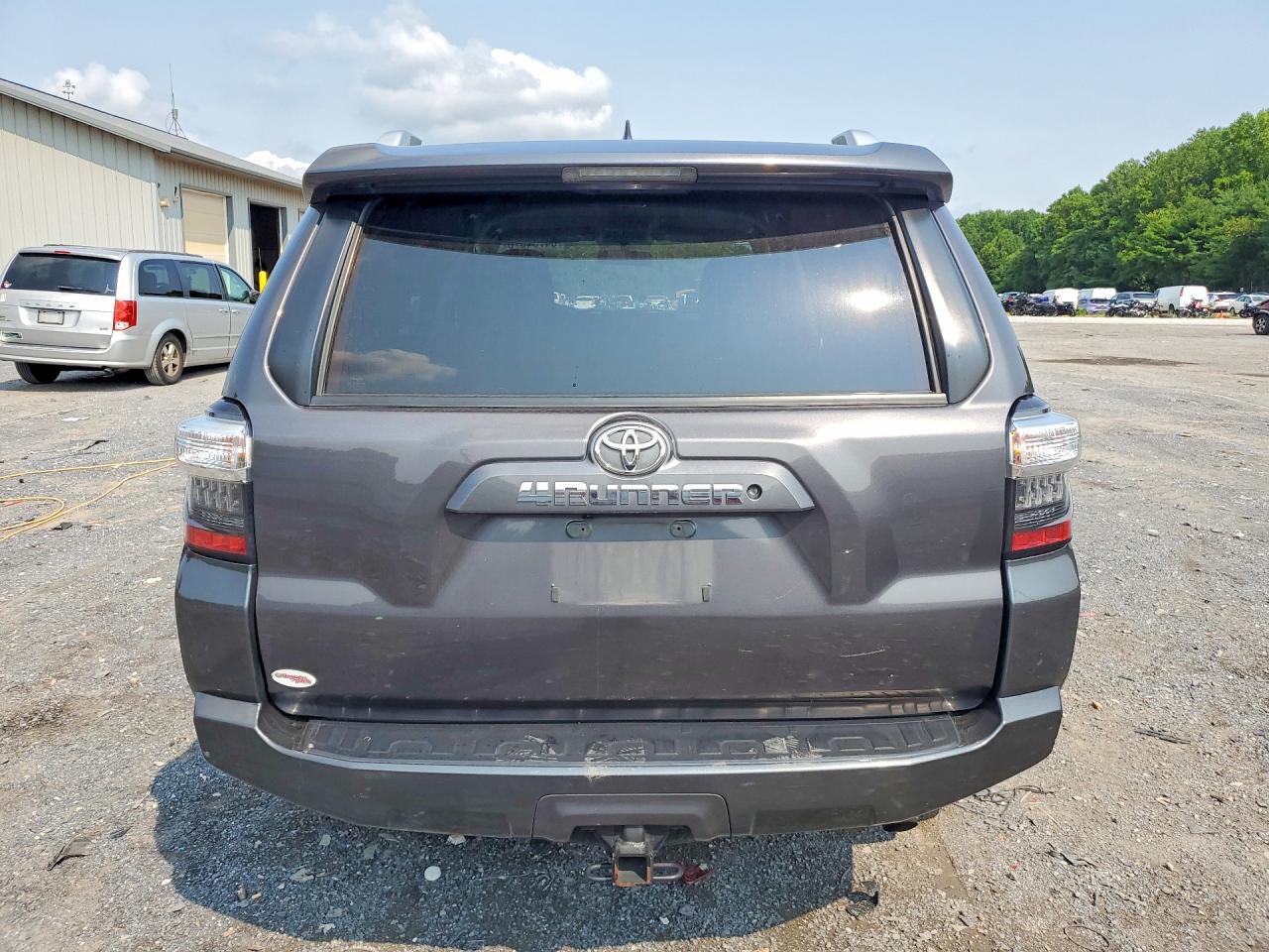 2016 TOYOTA 4RUNNER SR5 — Фото 6 из 13