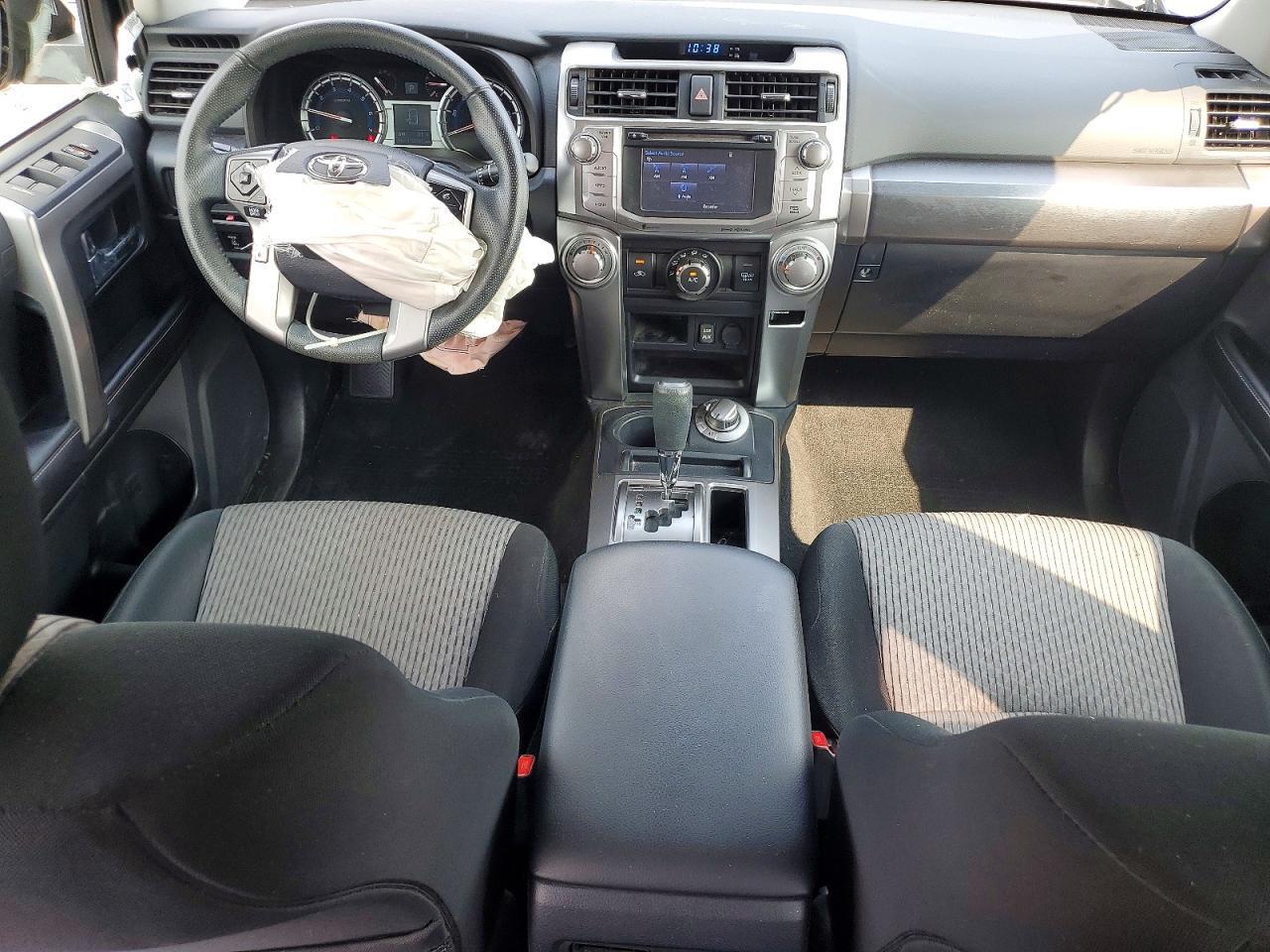 2016 TOYOTA 4RUNNER SR5 — Фото 8 из 13