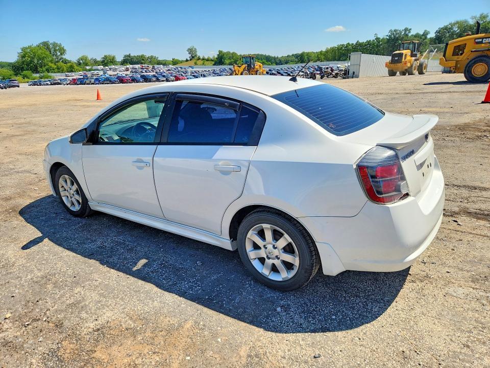 2010 NISSAN SENTRA 2.0 — Фото 2 из 12